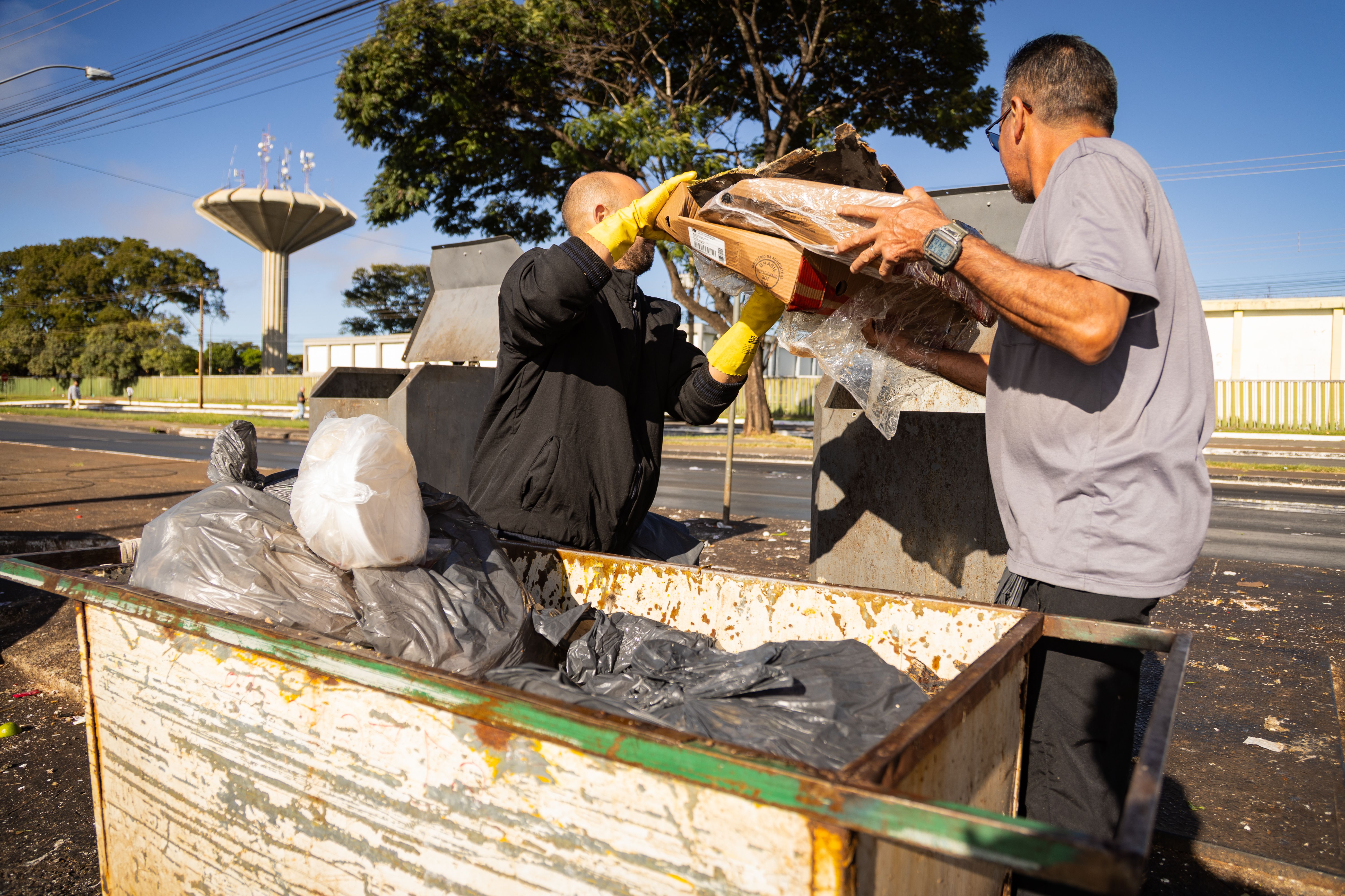 Doação, simbolizando captação de recursos para ONGs